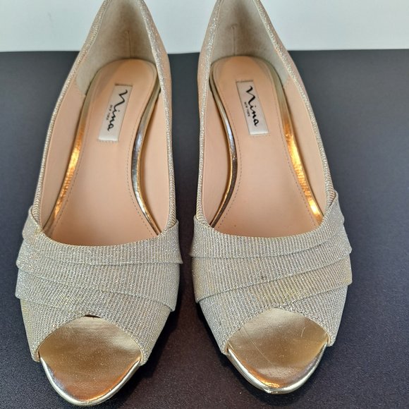 Nina New York Gold Metallic Wedge Shoe Peep Toe Size 8 - Picture 5 of 13